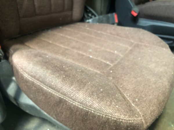 Peterbilt 579 Brown Cloth Air Ride Seat