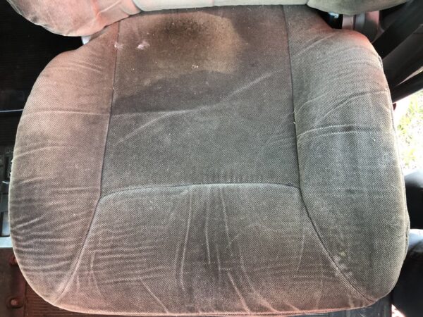 Peterbilt 387 Left Seat, Air Ride
