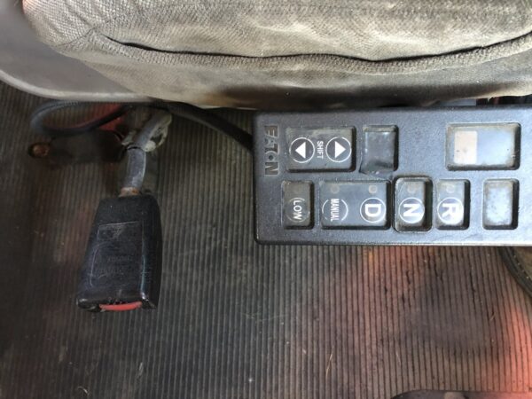Peterbilt 387 Left Seat, Air Ride