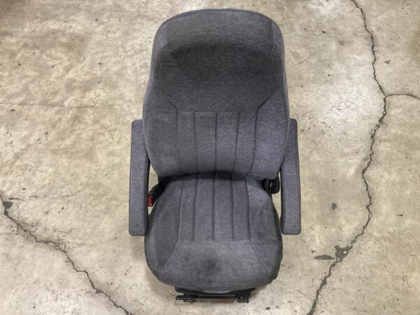 Peterbilt 579 Grey Cloth Air Ride Seat