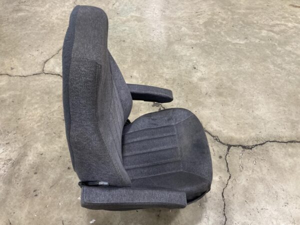 Peterbilt 579 Grey Cloth Air Ride Seat
