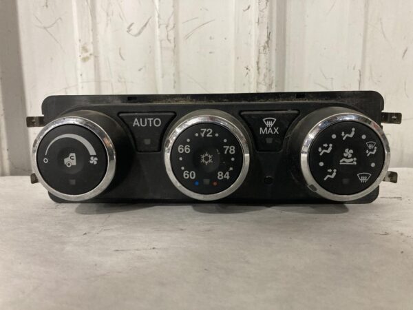 2018-2022 Peterbilt 579 Heater A/C Temperature Controls
