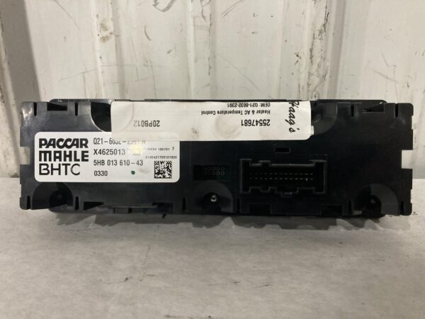 2018-2022 Peterbilt 579 Heater A/C Temperature Controls